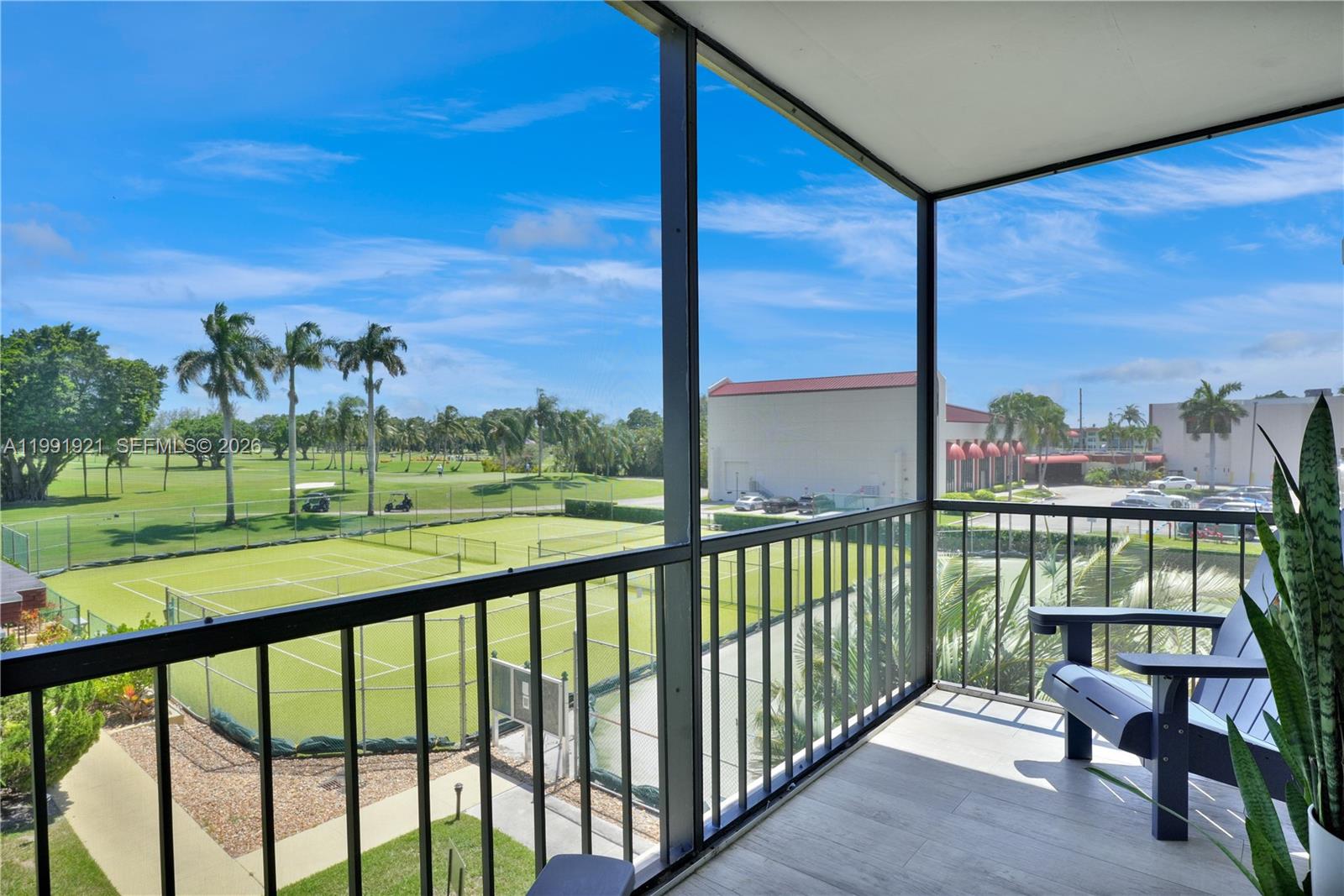 HOLLYBROOK GOLF AND - Residential