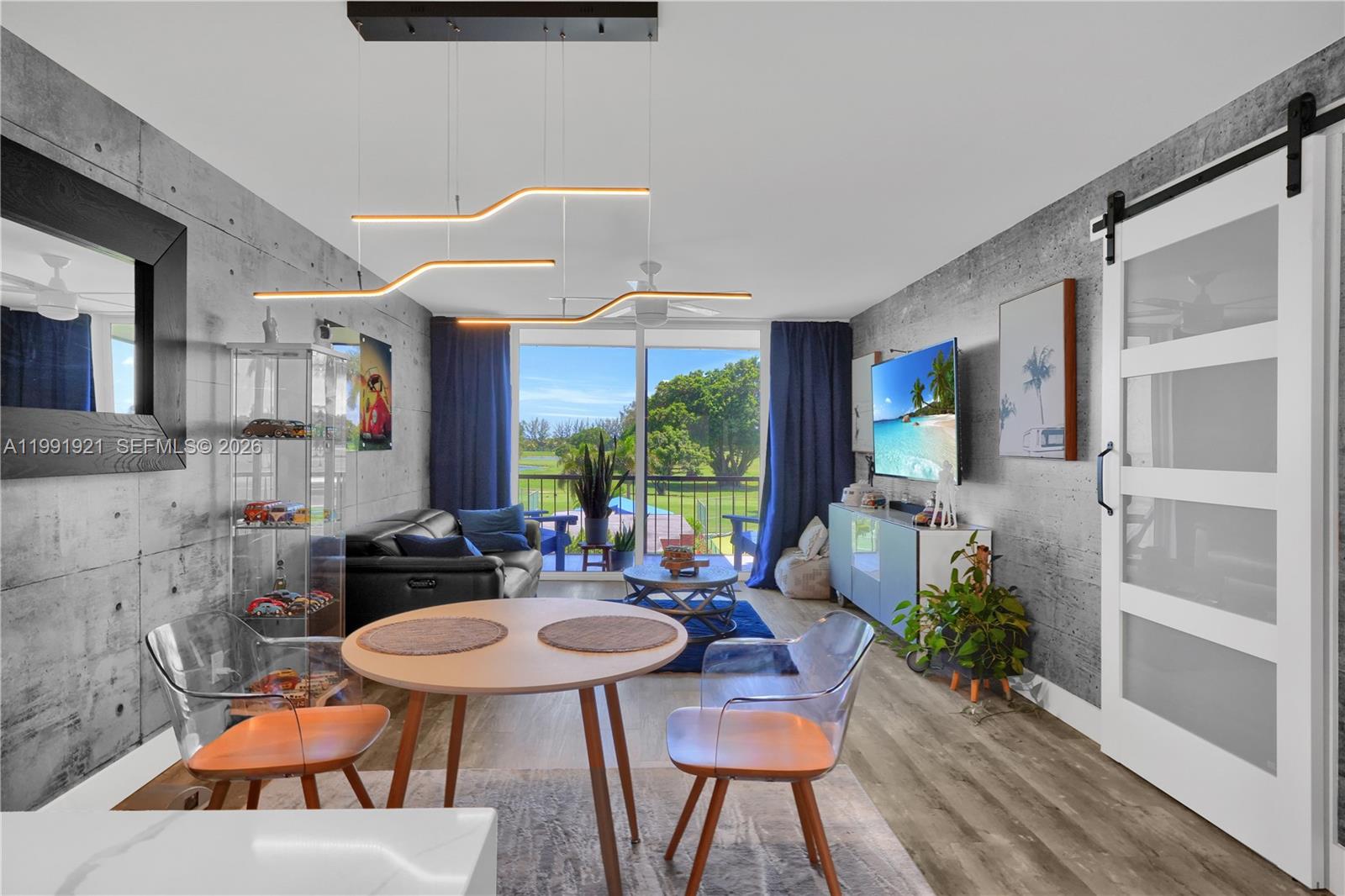 HOLLYBROOK GOLF AND - Residential