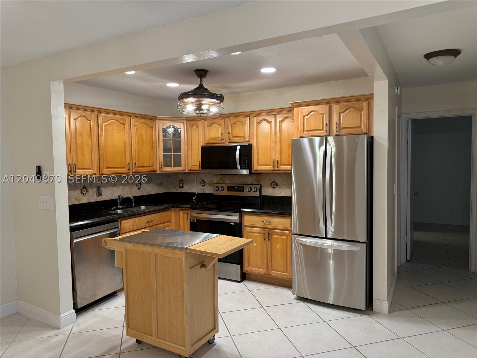CYPRESS CLUB CONDO - Residential Lease