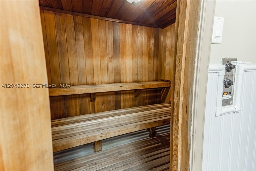 CYPRESS CLUB CONDO - Residential Lease