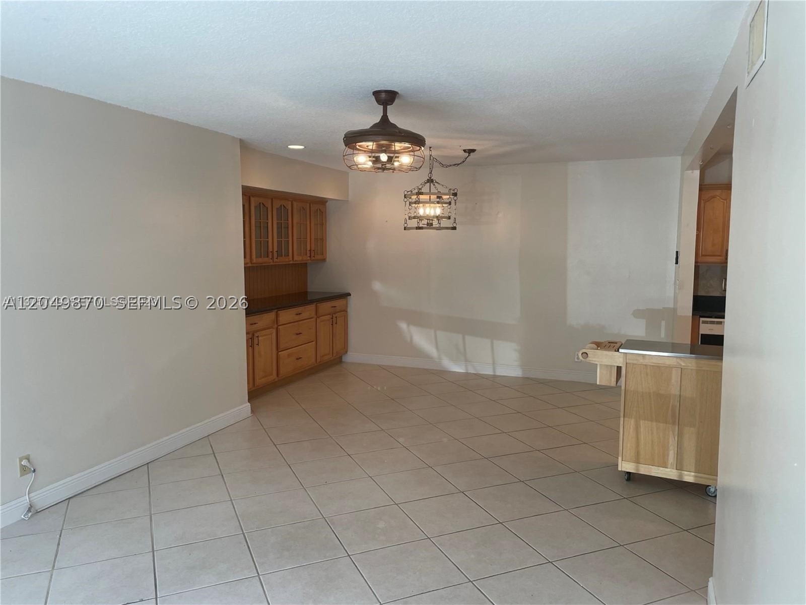 CYPRESS CLUB CONDO - Residential Lease