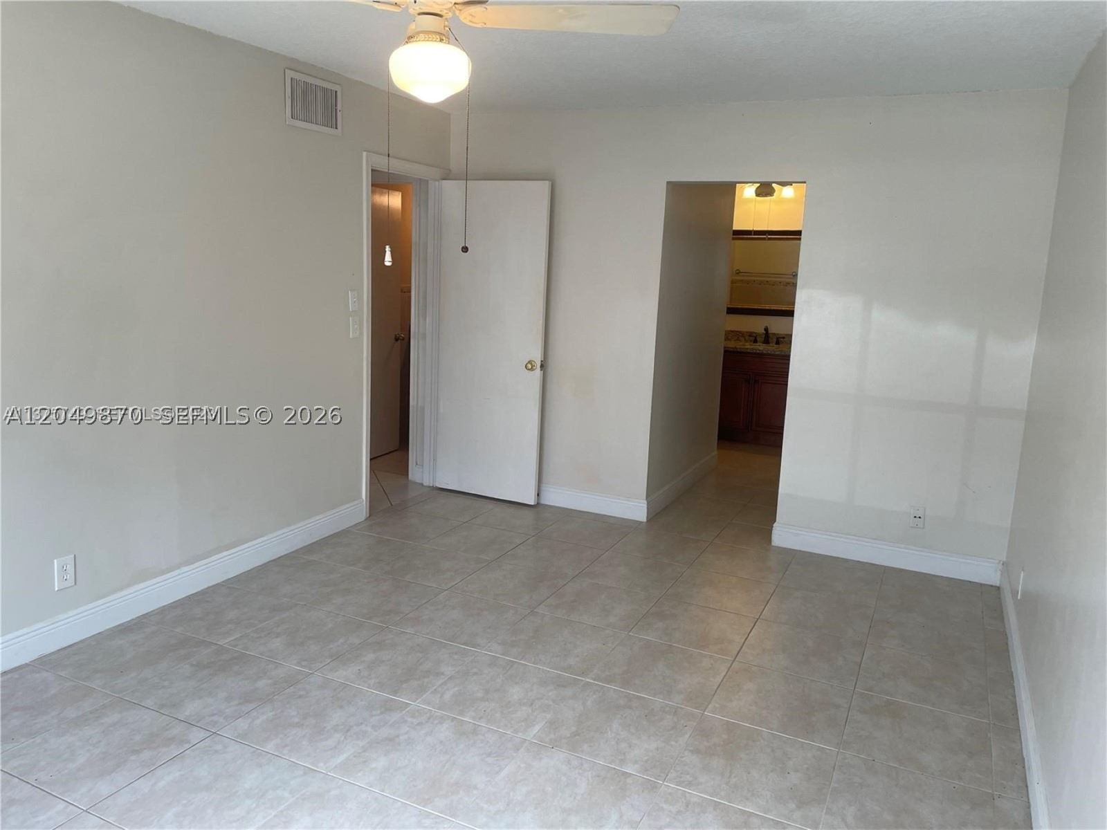 CYPRESS CLUB CONDO - Residential Lease