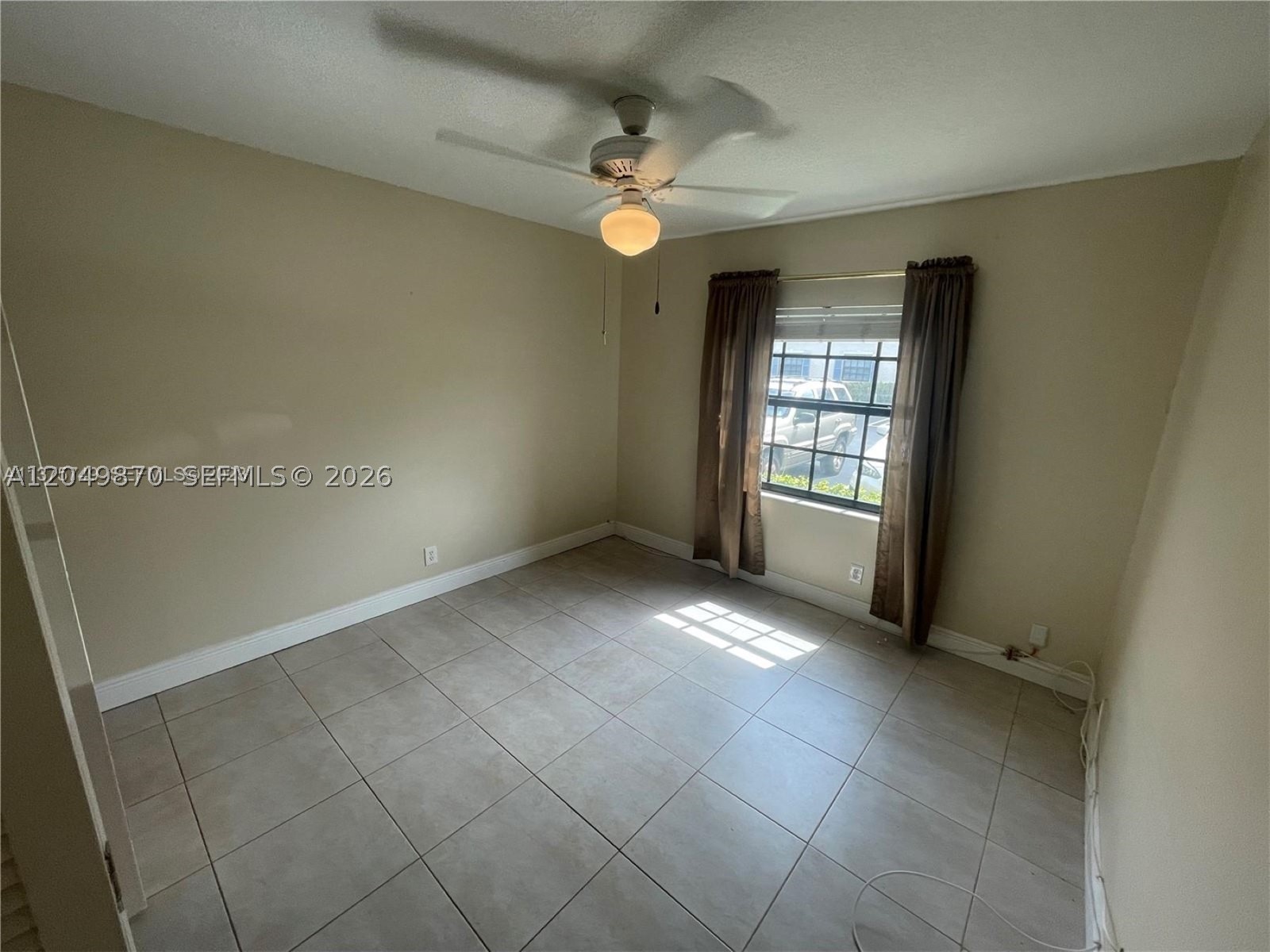 CYPRESS CLUB CONDO - Residential Lease