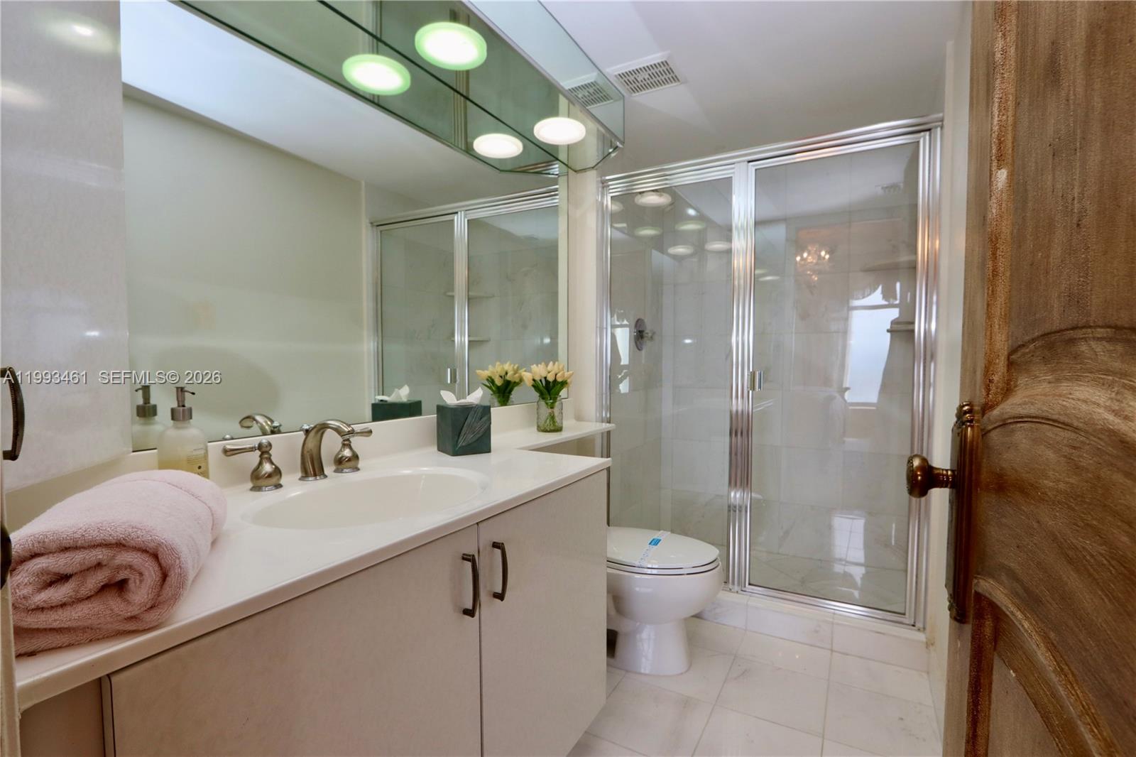 MYSTIC POINTE TOWER 500 C - Residential