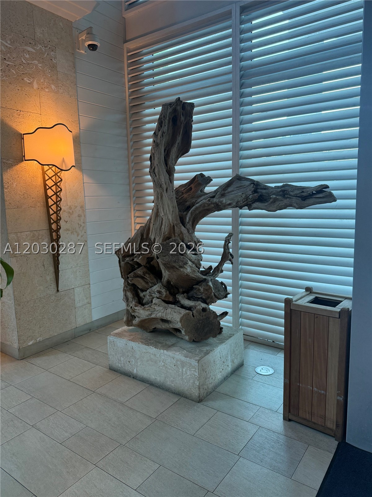 SOLE CONDO - Residential