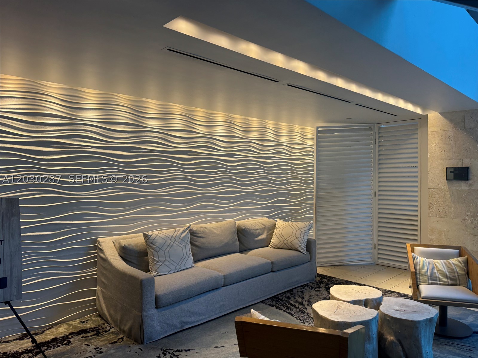 SOLE CONDO - Residential