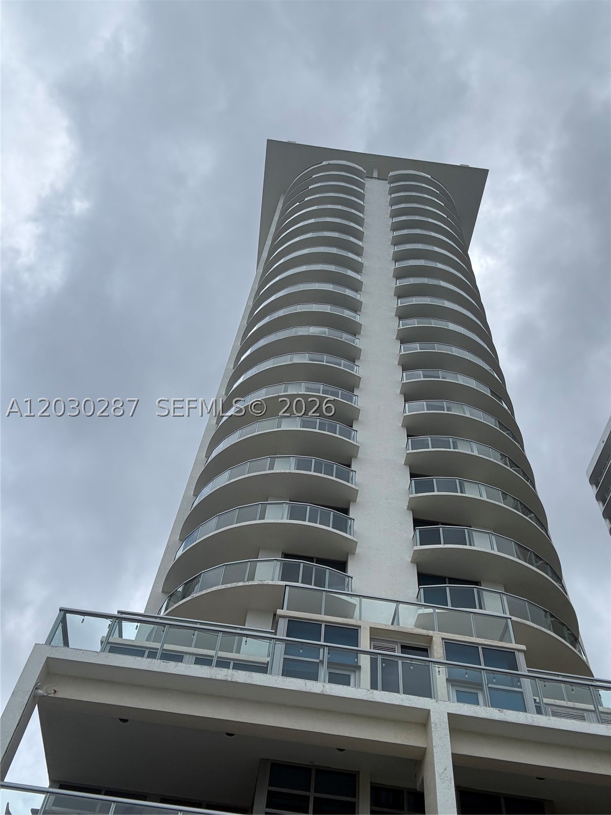 SOLE CONDO - Residential