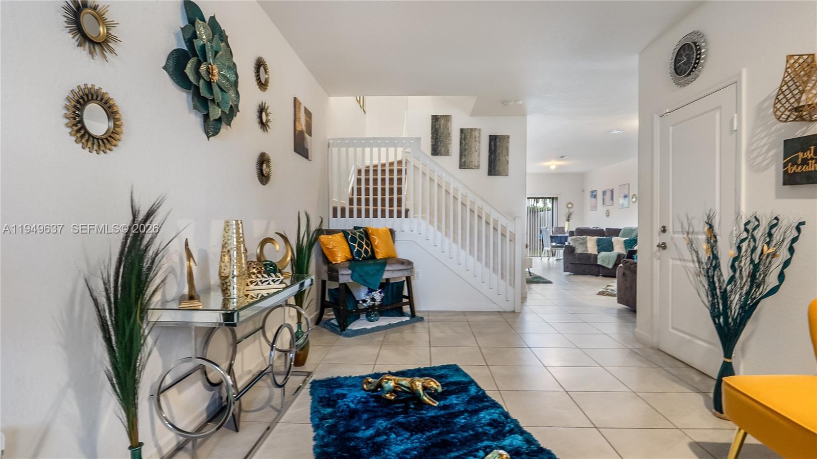 PINE ISLE - Residential