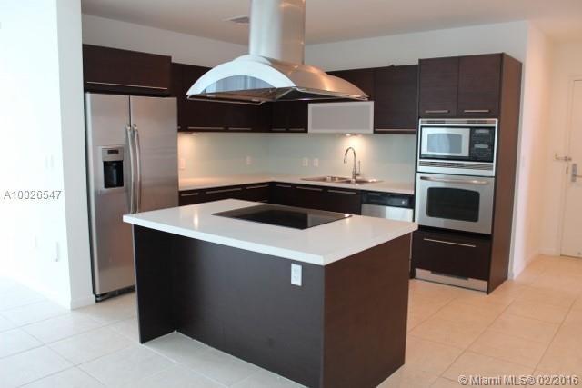 Spacious 2 bedroom 2 baths floor to ceiling windows, European cabinets ,granite countertops stainless steal appliances, oversized balcony with access from the living room and master bedroom ,beautiful water and city skylines views in a contemporary buildi ng architecture. Fitness center ,pool ,tennis and basketball courts ,marina ocean access *** Resort style living ***