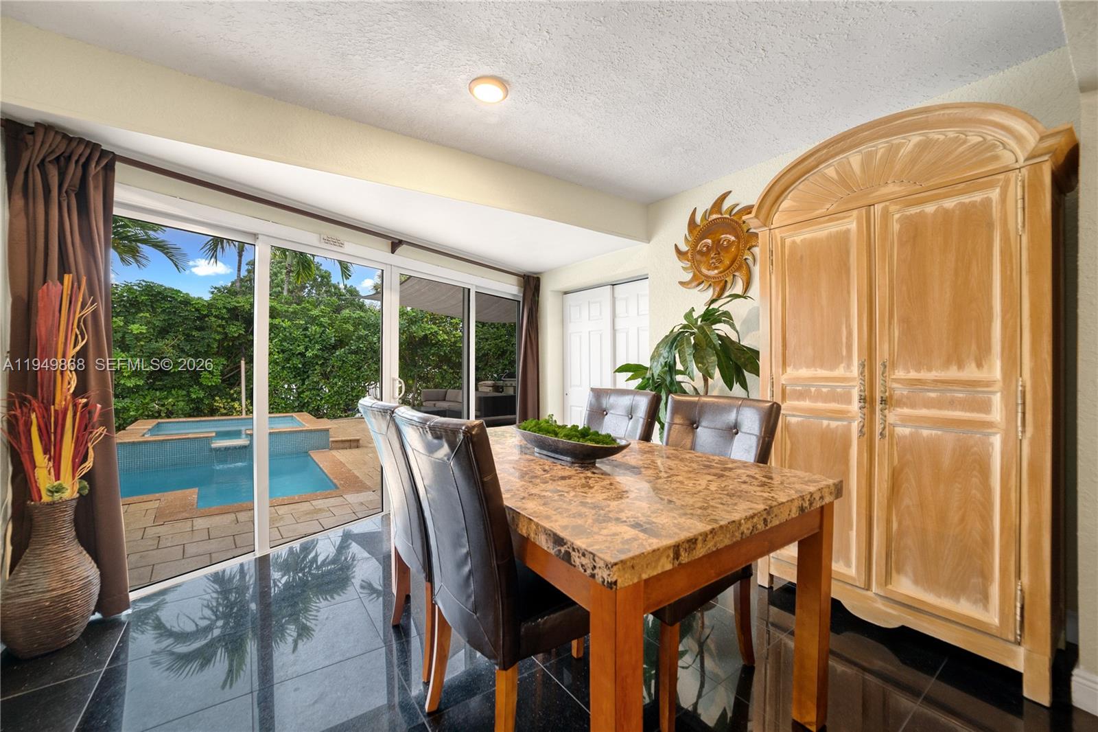 BISCAYNE POINT - Residential