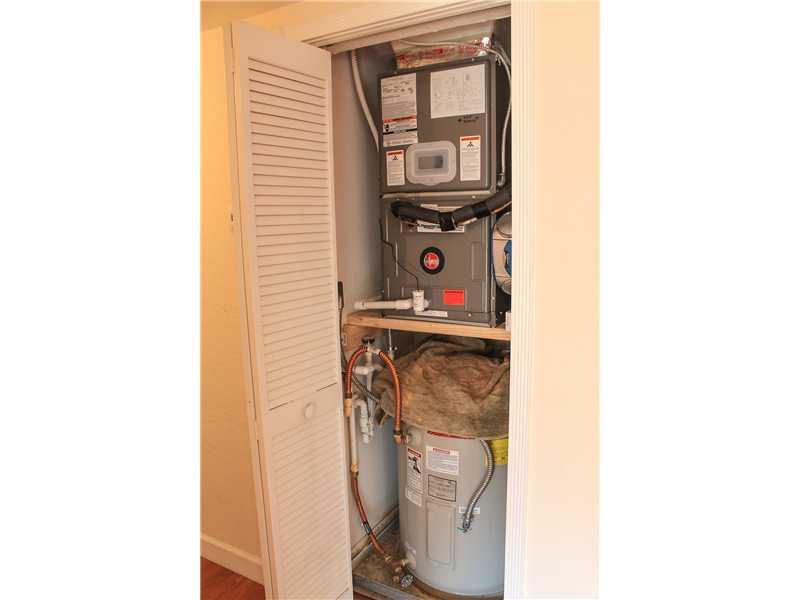 PINE CREST VILLAGE II - Residential Lease