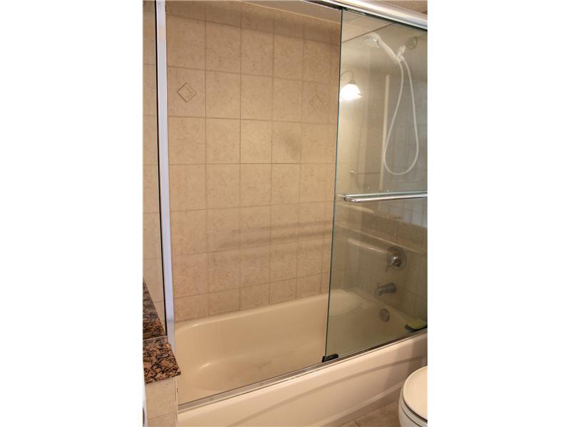 PINE CREST VILLAGE II - Residential Lease