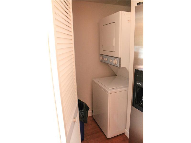 PINE CREST VILLAGE II - Residential Lease