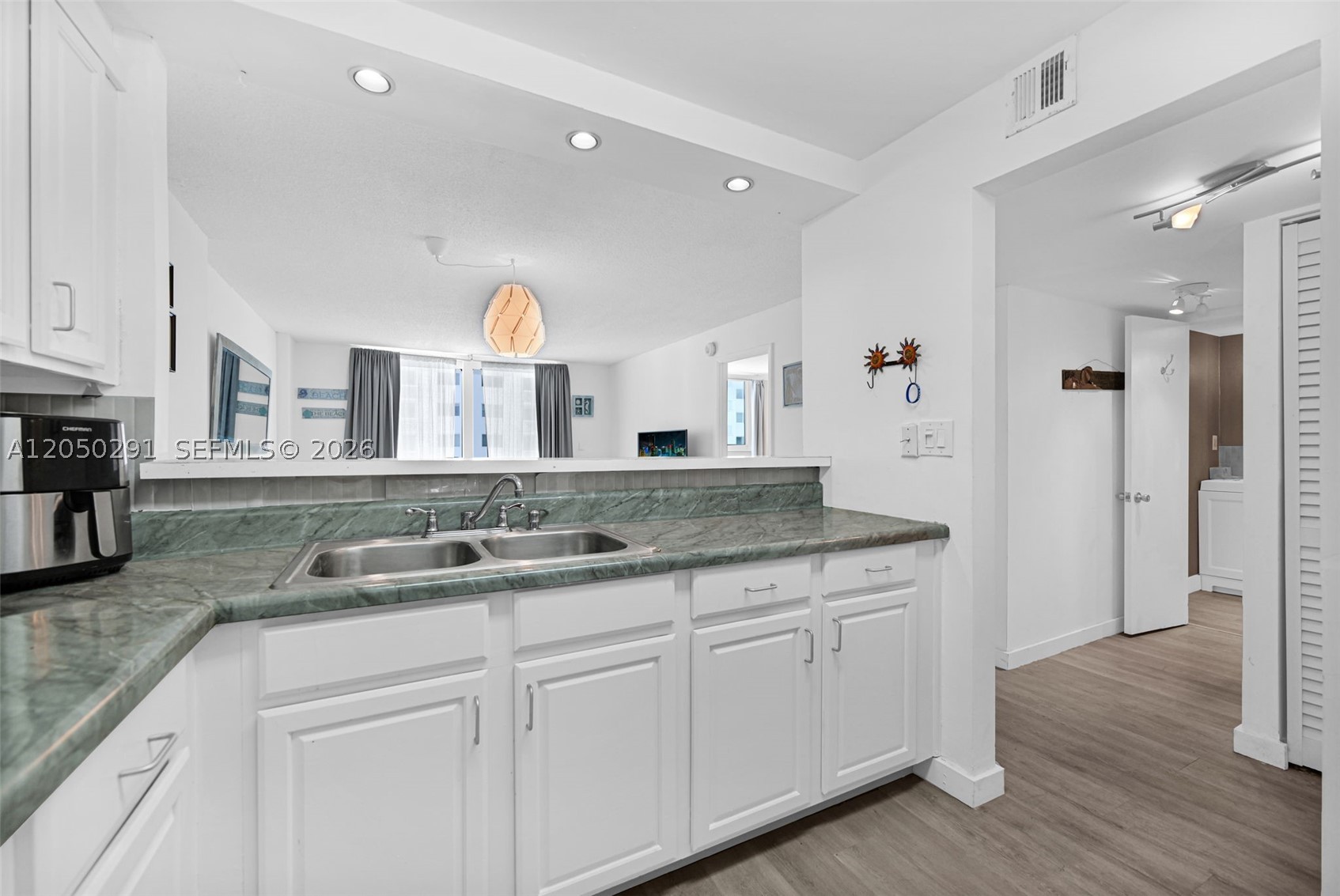 OCEAN POINT CONDO - Residential Lease