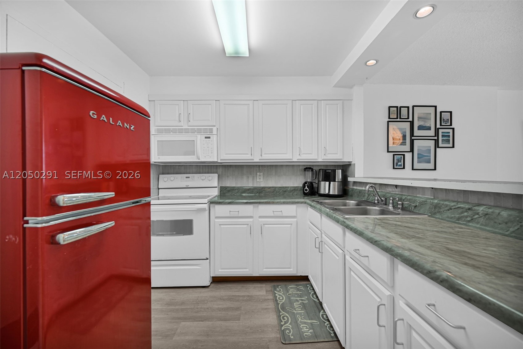 OCEAN POINT CONDO - Residential Lease