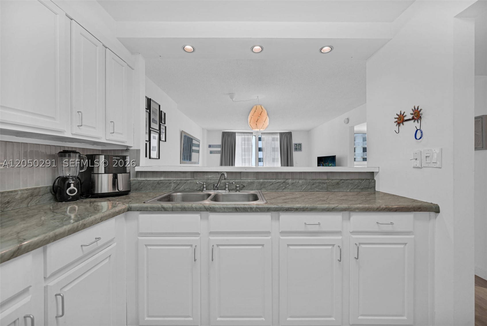 OCEAN POINT CONDO - Residential Lease