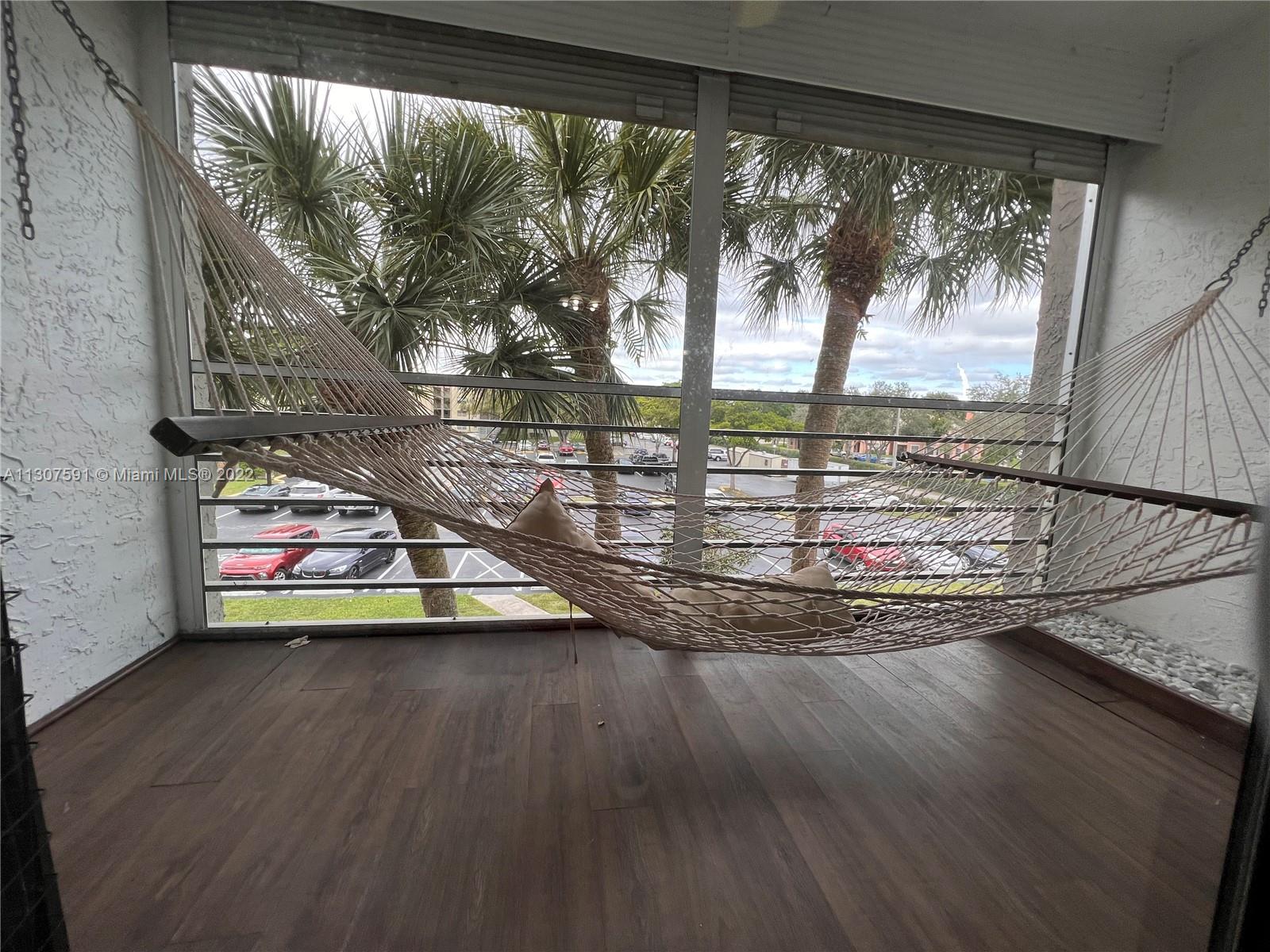 COURTYARDS OF BROWARD CON - Residential