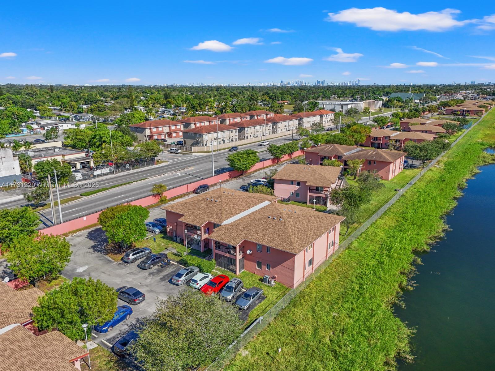 LAKEVIEW ESTATES CONDO - Residential