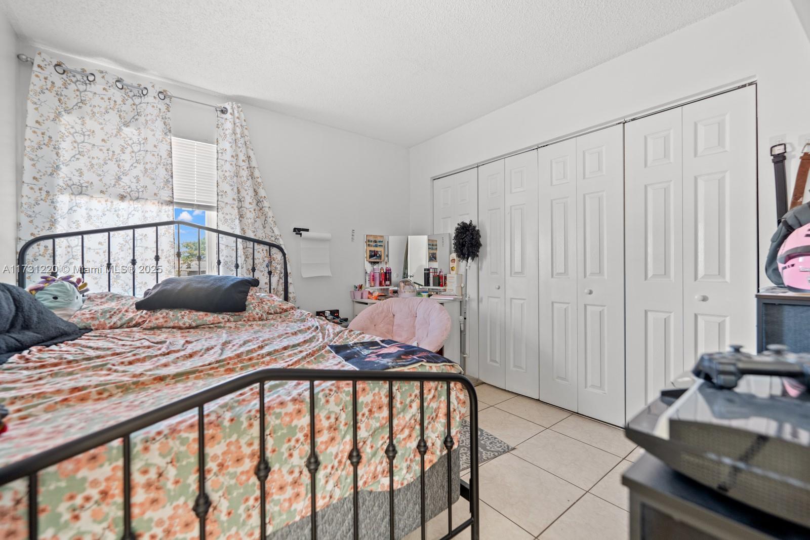 LAKEVIEW ESTATES CONDO - Residential