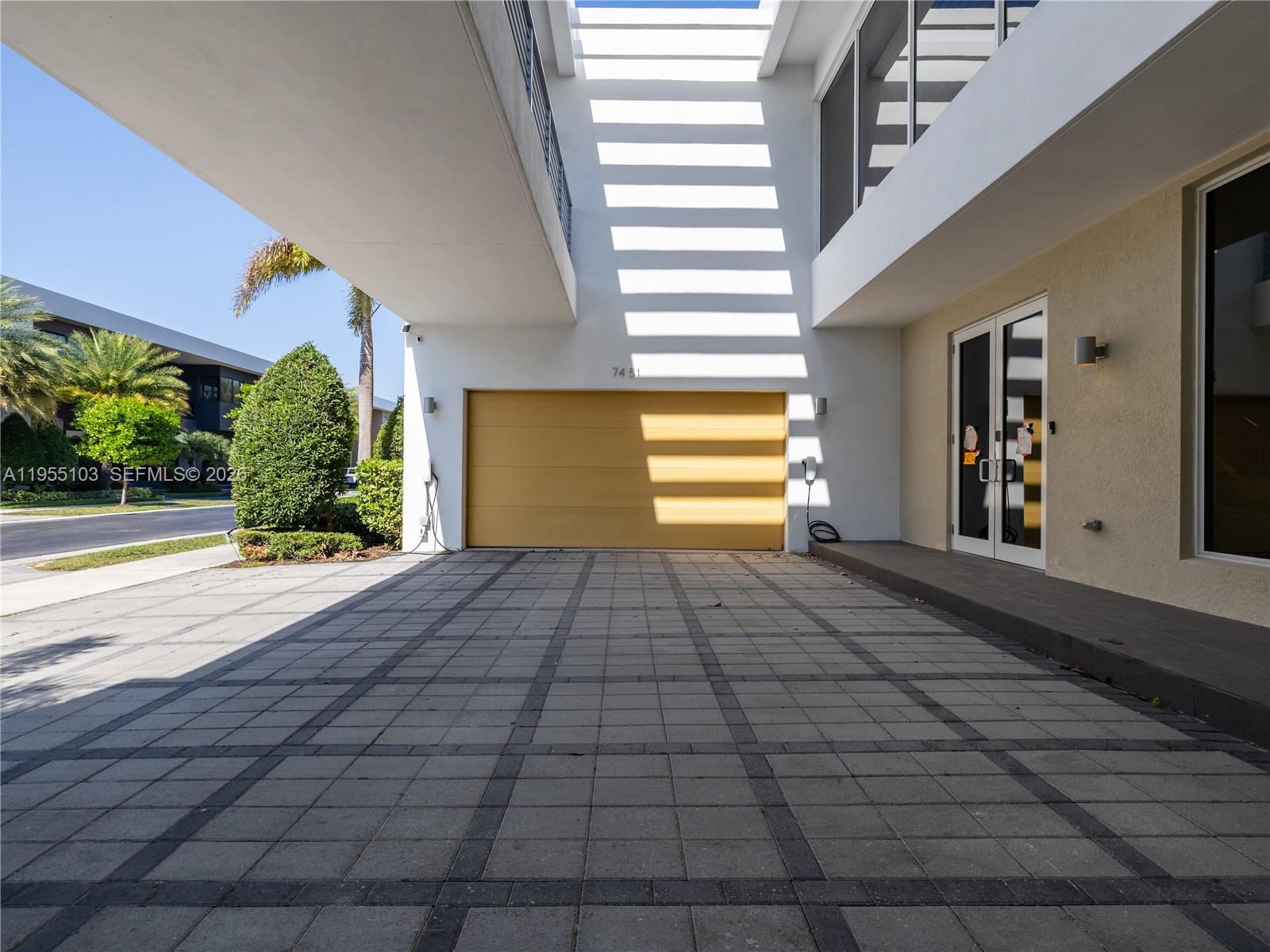 DORAL COMMONS RESIDENTIAL - Residential