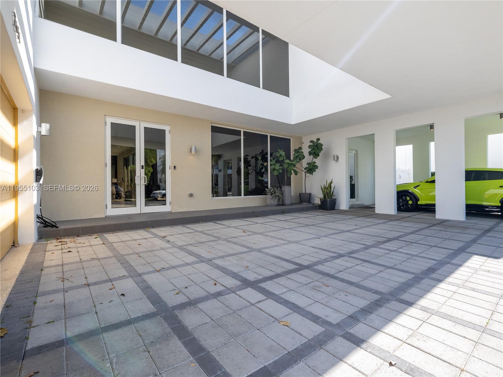 DORAL COMMONS RESIDENTIAL - Residential