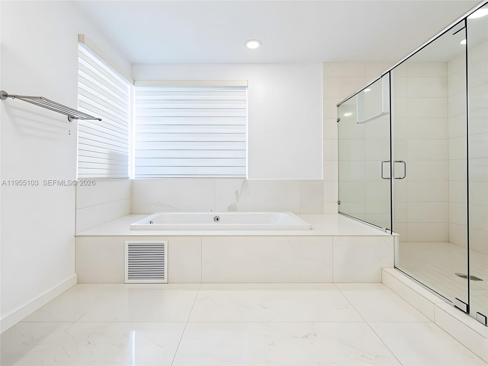 DORAL COMMONS RESIDENTIAL - Residential