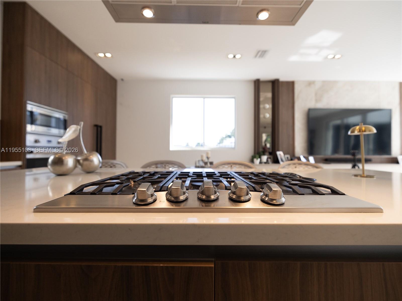 DORAL COMMONS RESIDENTIAL - Residential