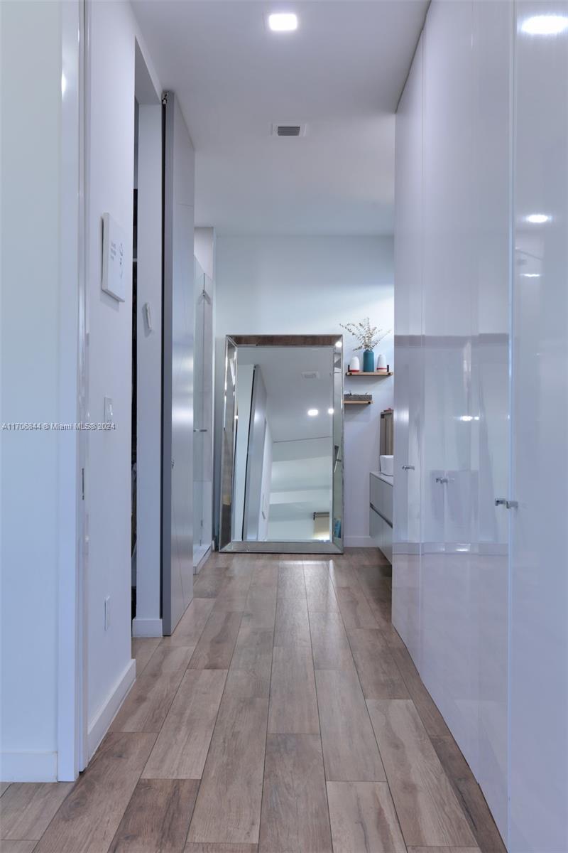 CHAMPION LAKES - Residential