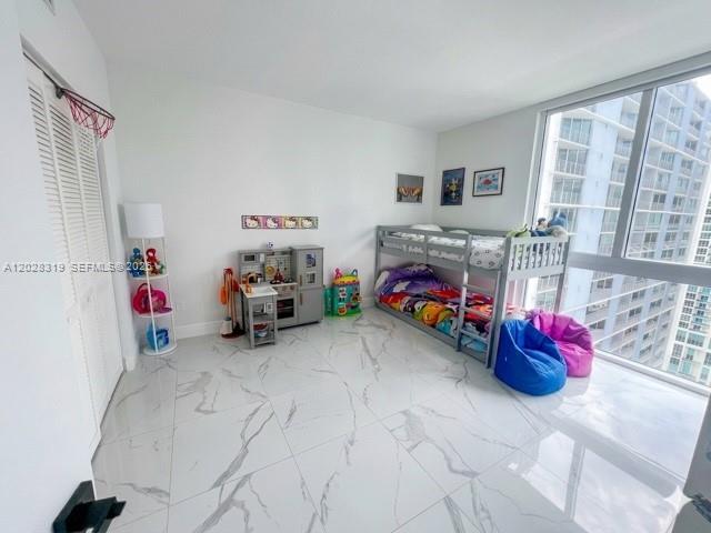 ONE MIAMI EAST CONDO - Residential Lease