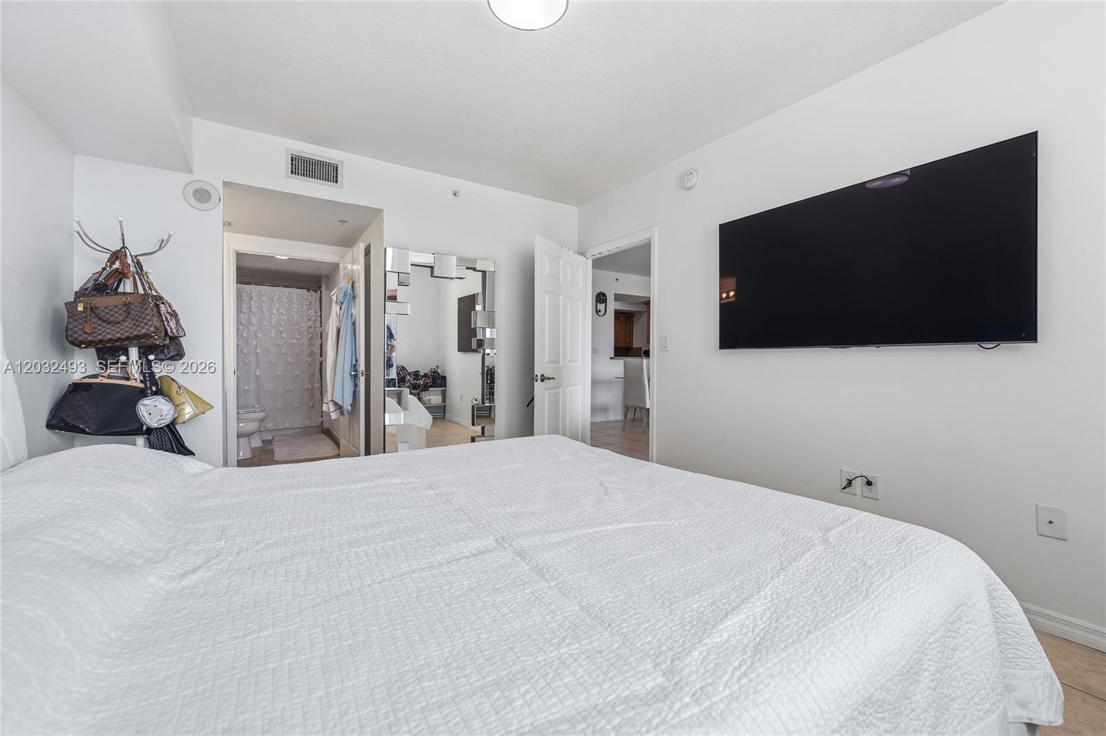 KEYSTONE PARK CONDO - Residential