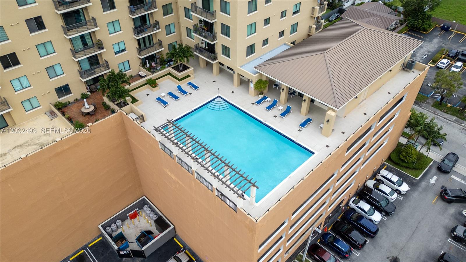 KEYSTONE PARK CONDO - Residential