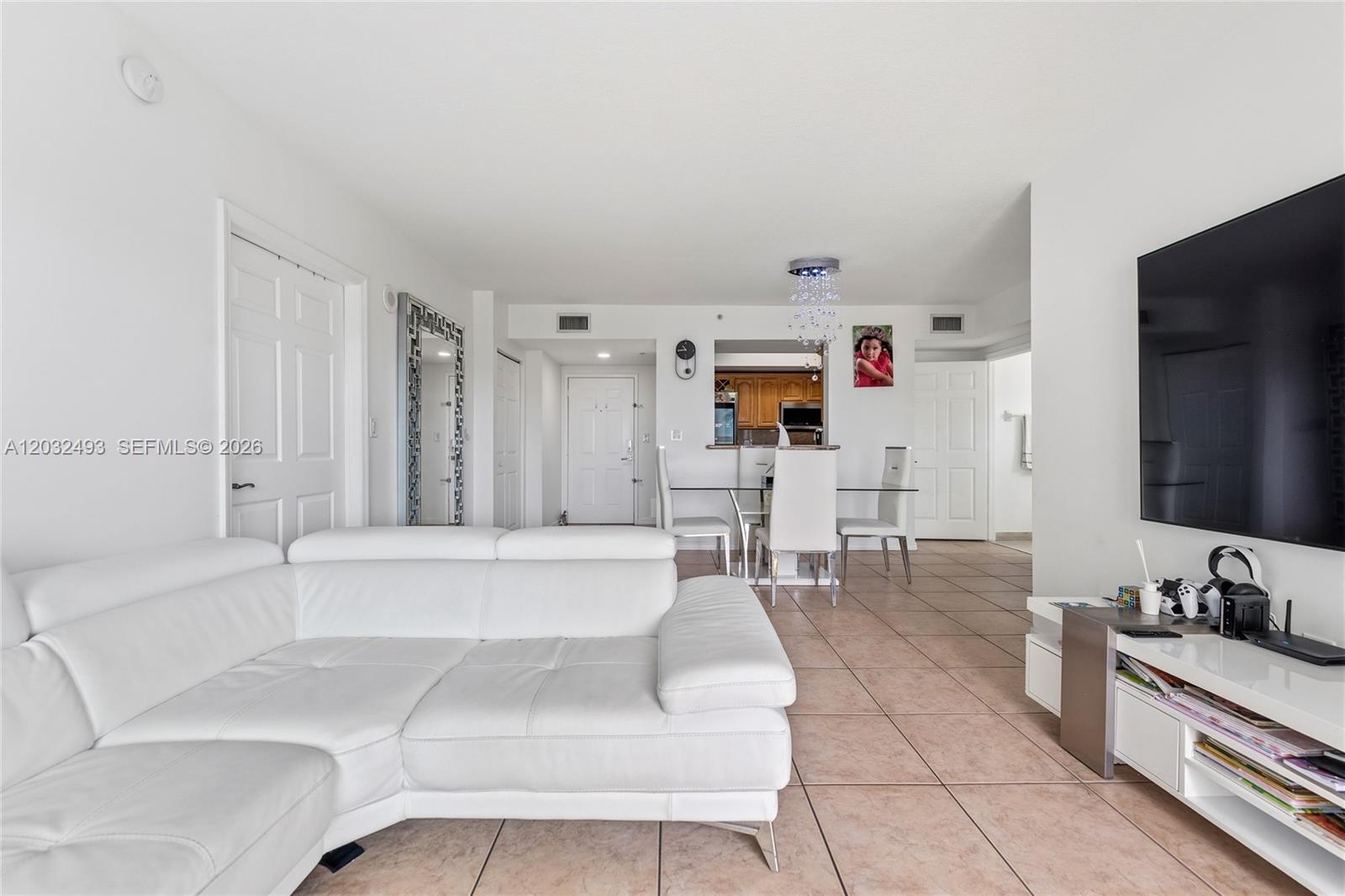 KEYSTONE PARK CONDO - Residential