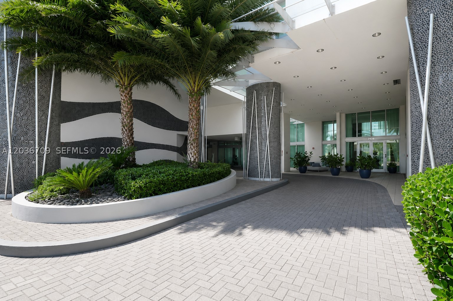 ELOQUENCE ON THE BAY CONDO - Residential