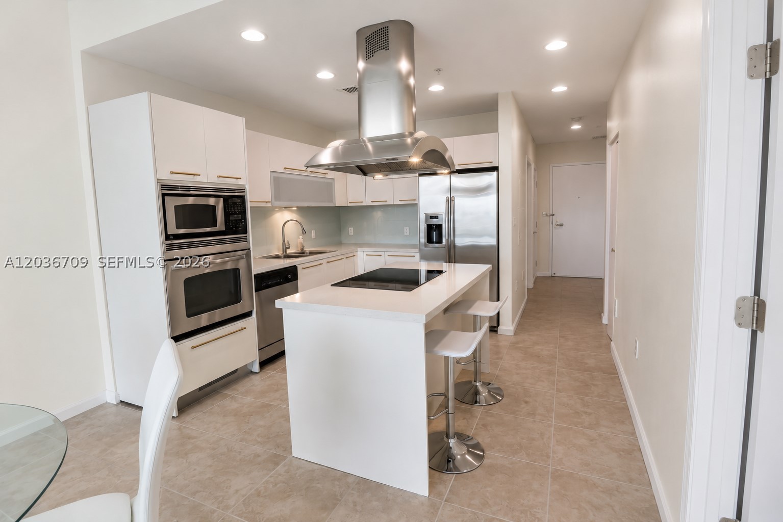 ELOQUENCE ON THE BAY CONDO - Residential