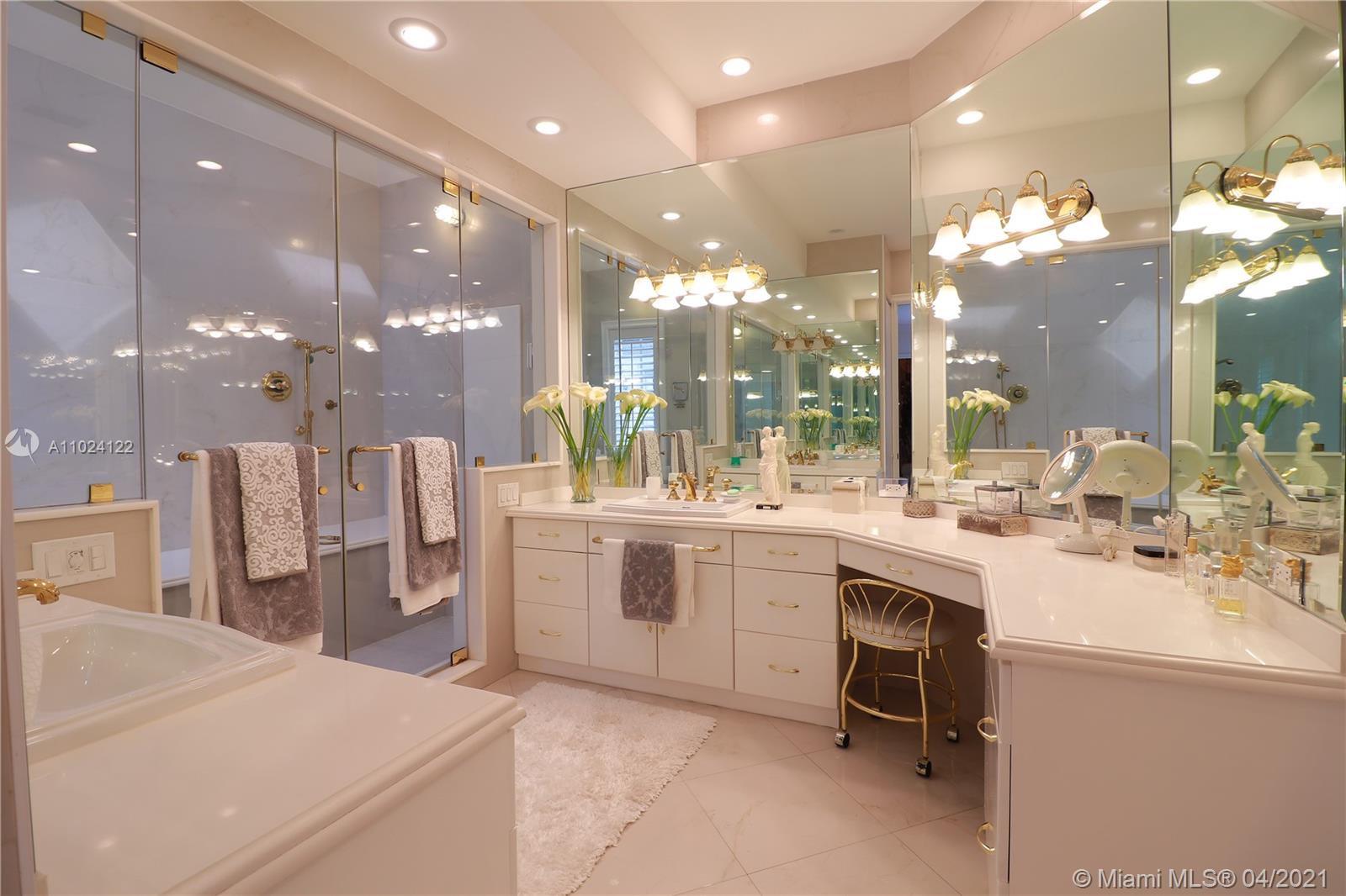 MARTIN SUBURBAN ACRES - Residential