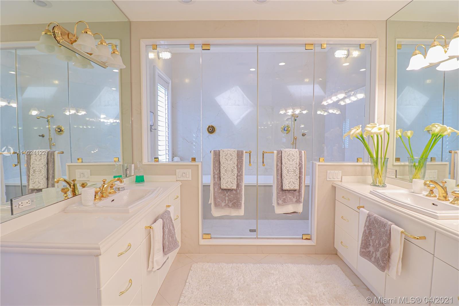 MARTIN SUBURBAN ACRES - Residential