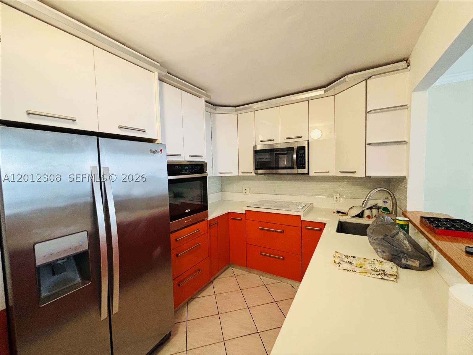 IMPERIAL TOWERS CONDO - Residential