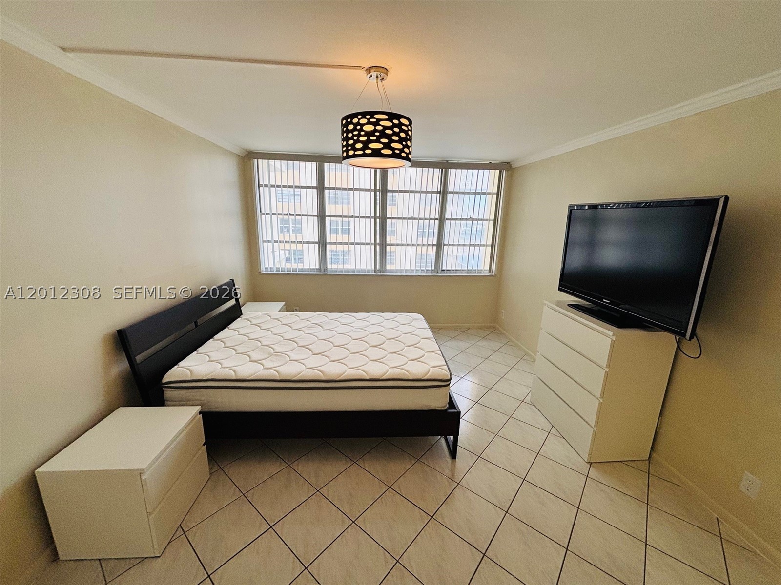 IMPERIAL TOWERS CONDO - Residential