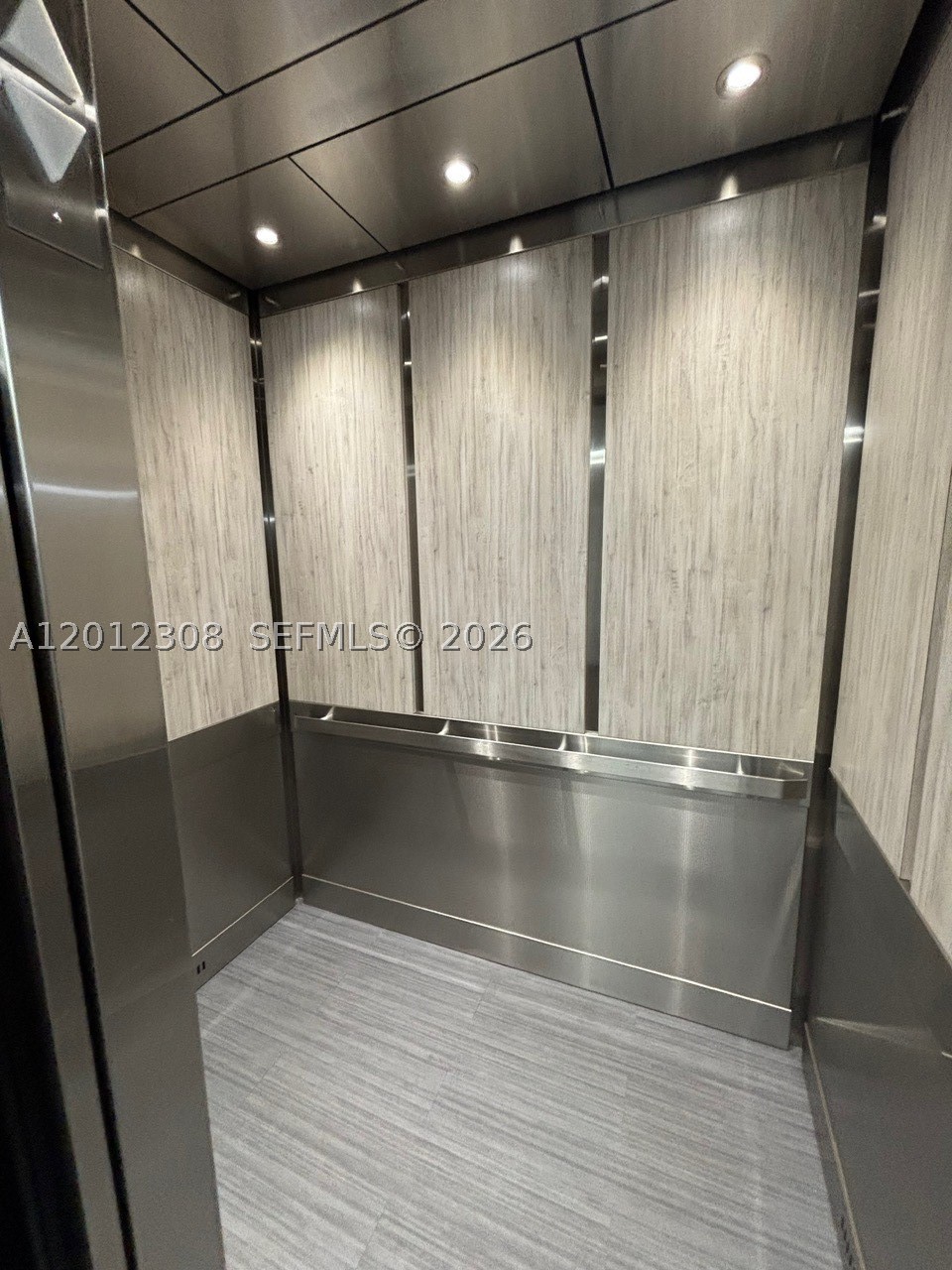 IMPERIAL TOWERS CONDO - Residential