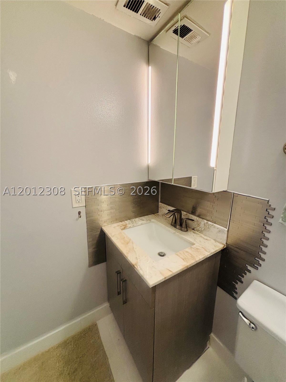 IMPERIAL TOWERS CONDO - Residential