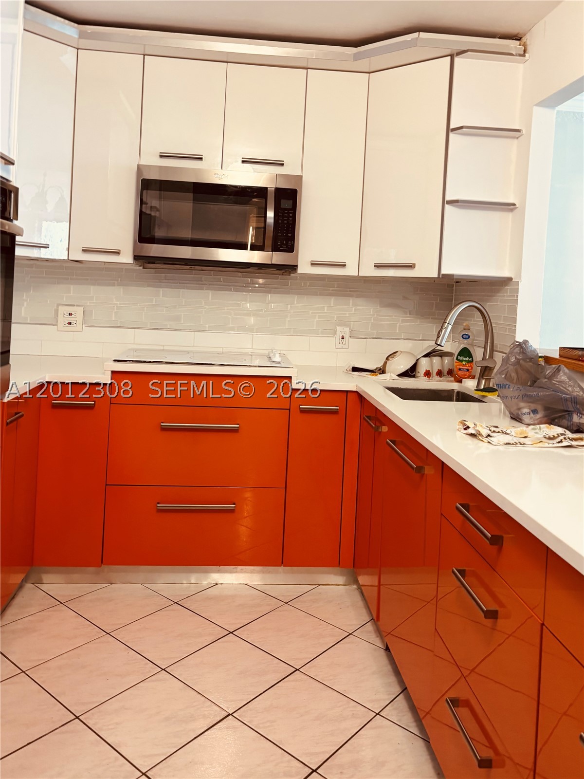 IMPERIAL TOWERS CONDO - Residential