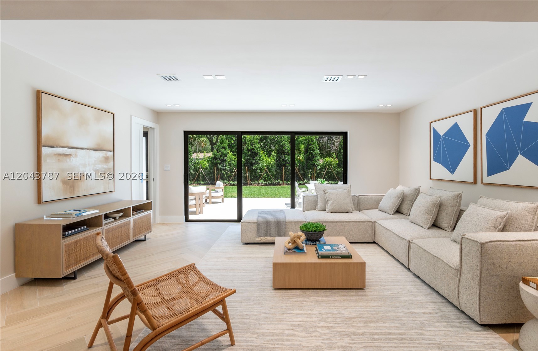 GARDEN GROVES - Residential