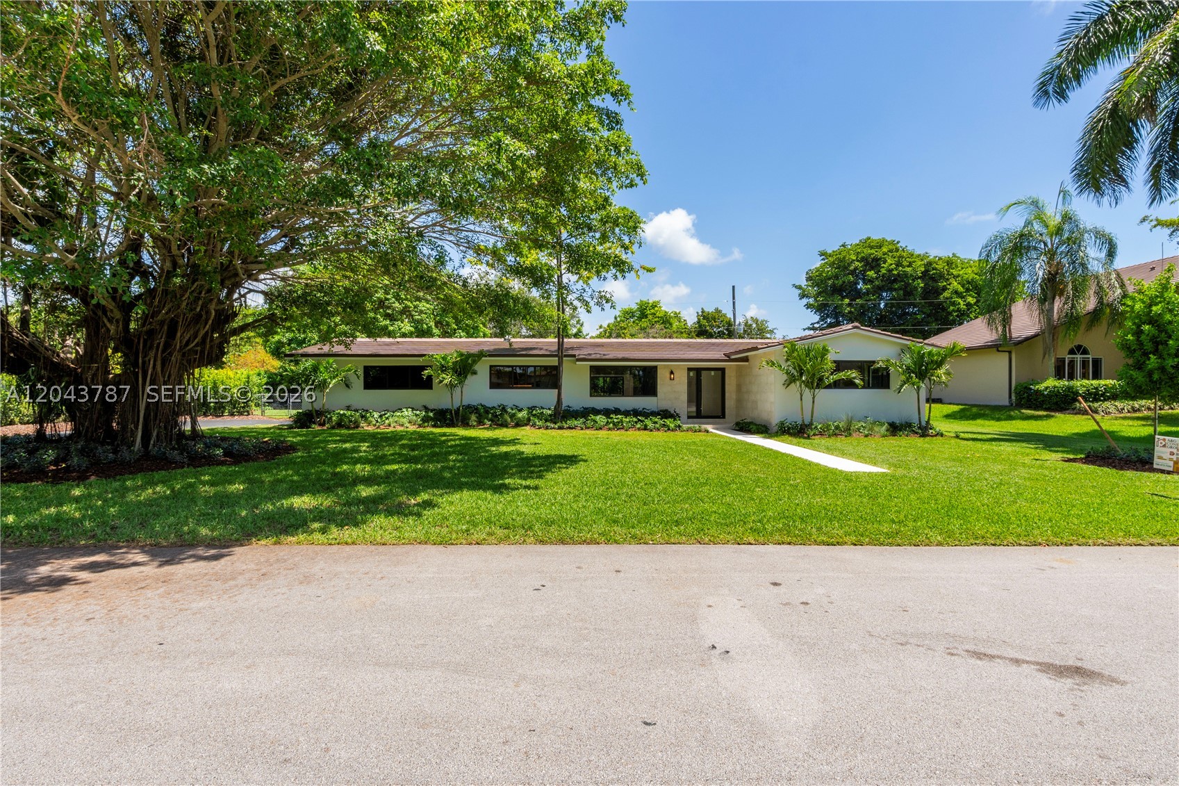 GARDEN GROVES - Residential