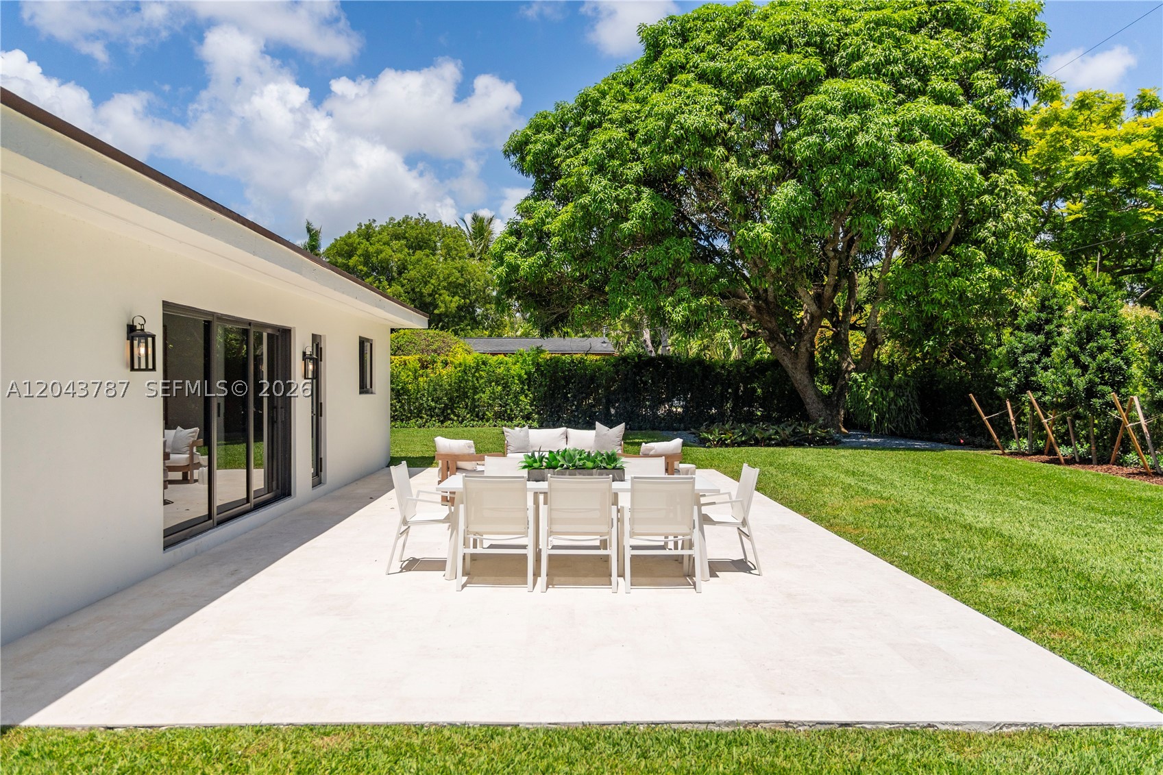 GARDEN GROVES - Residential