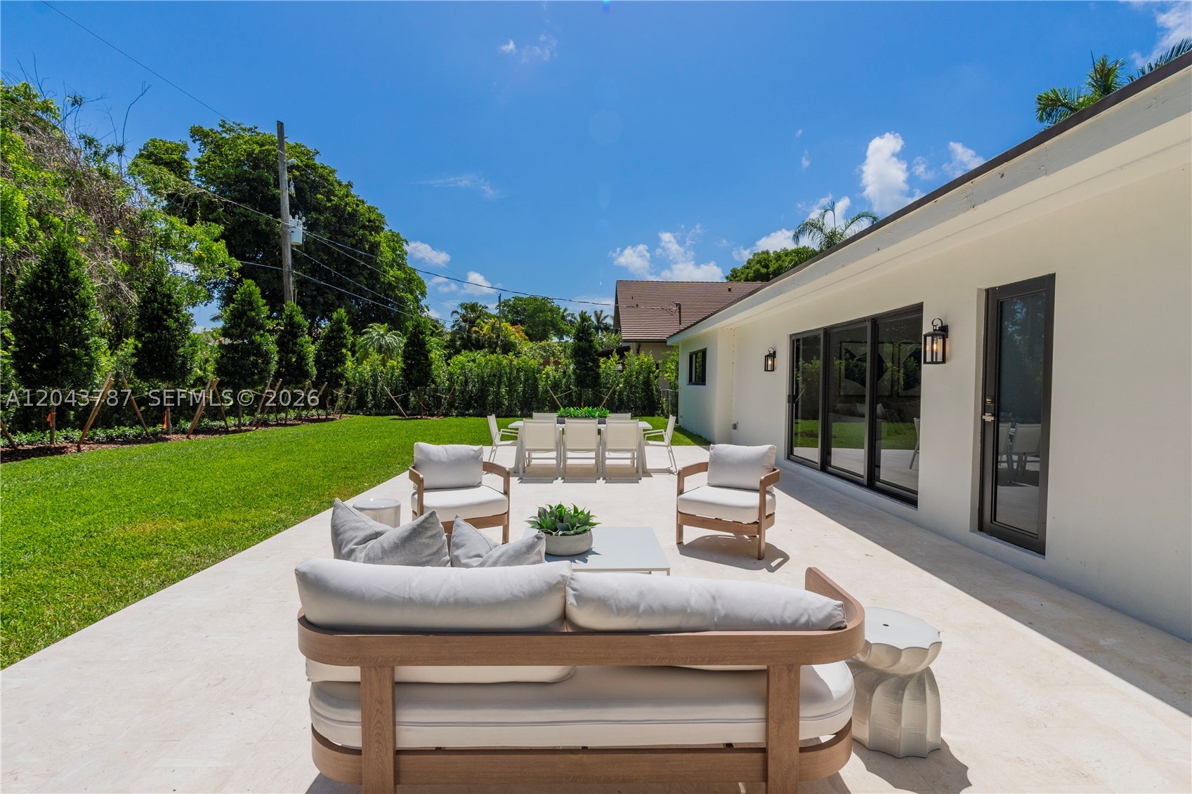 GARDEN GROVES - Residential