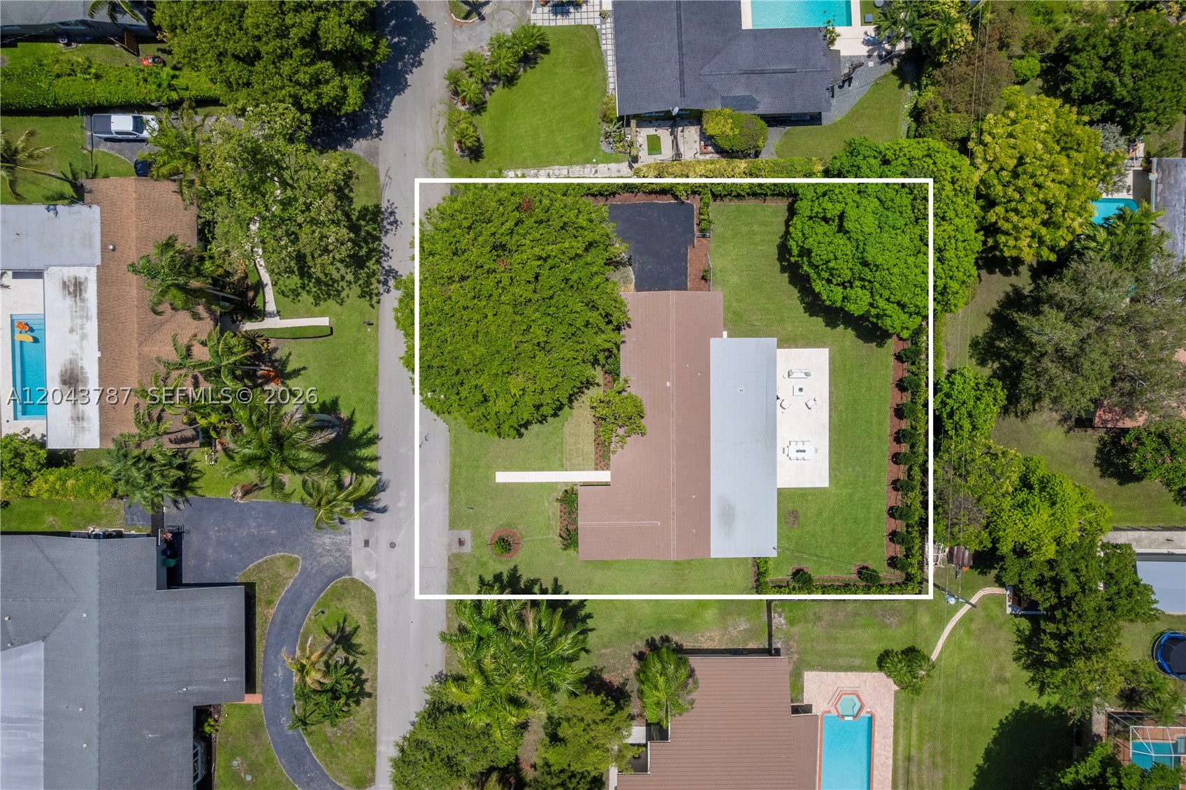GARDEN GROVES - Residential