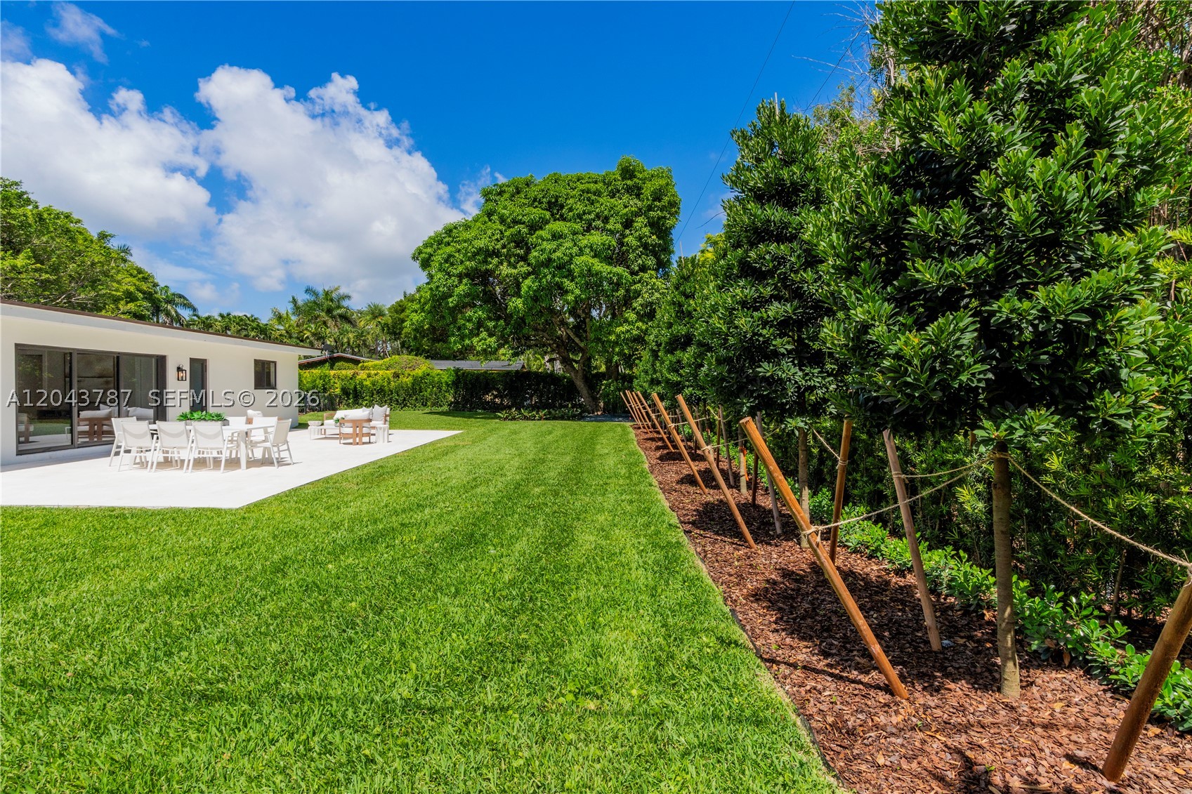 GARDEN GROVES - Residential