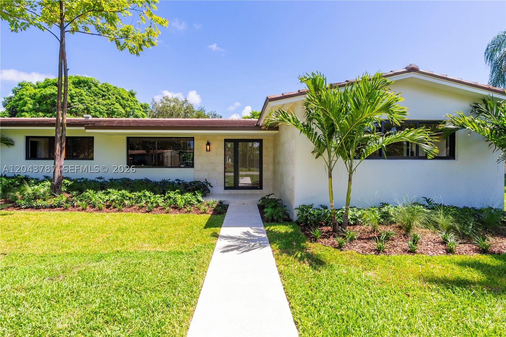 GARDEN GROVES - Residential