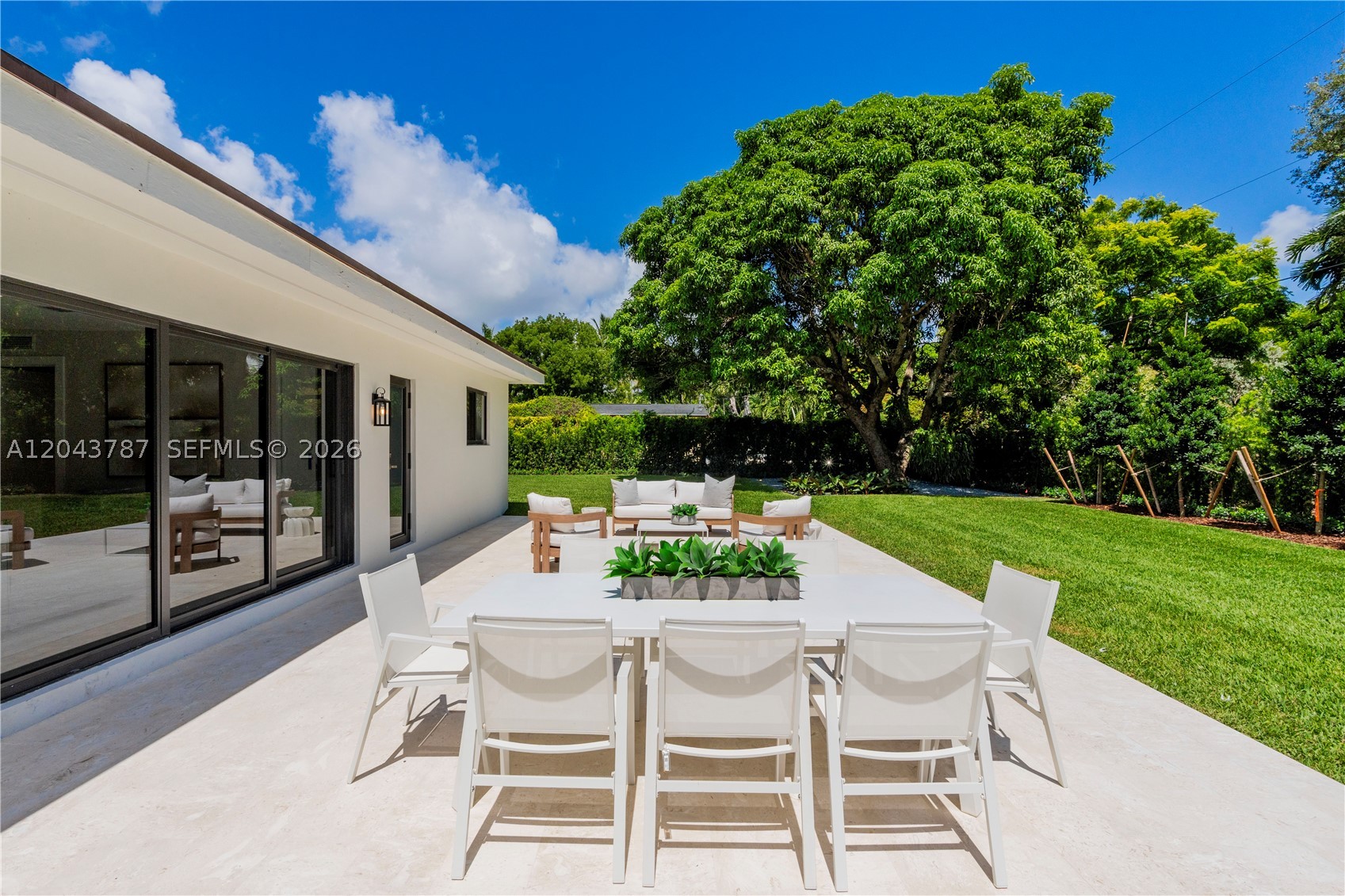 GARDEN GROVES - Residential