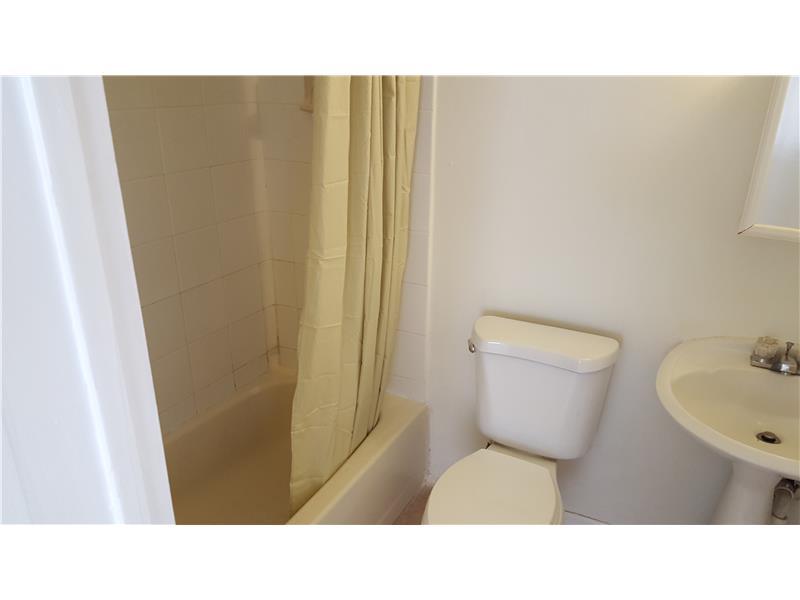 OCEAN BREEZE GARDENS RESU - Residential Lease